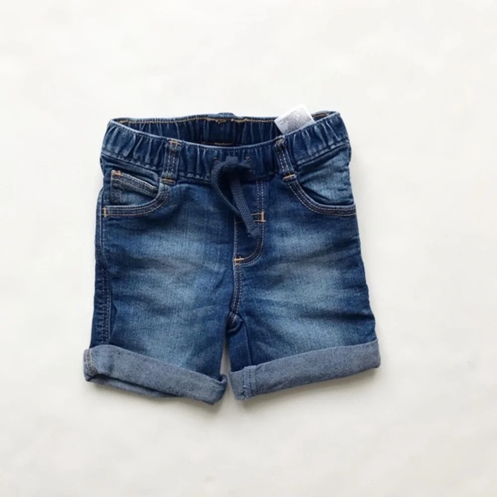 Old navy pull up denim shorts EUC  12-18  months